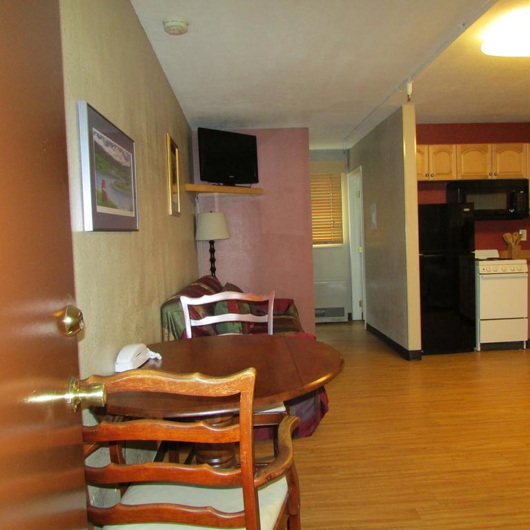 Creekwood Inn แองเคอเรจ ภายนอก รูปภาพ