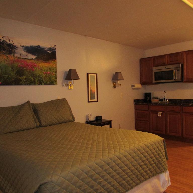 Creekwood Inn แองเคอเรจ ภายนอก รูปภาพ